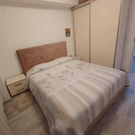 Favorite Apartmet *