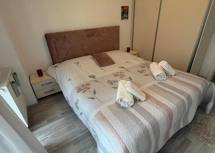 Apartment Favorite Apartmet *