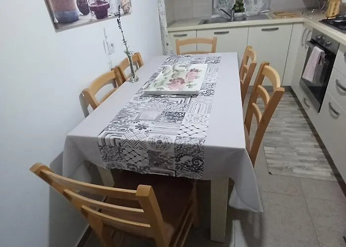 Favorite Apartmet Apartment *